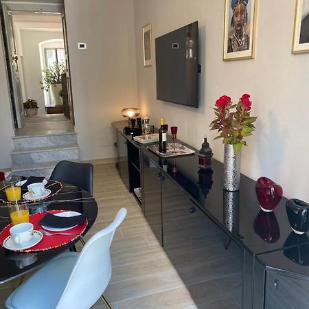 Calefati Gallery Luxury Apartment Bari Exteriör bild