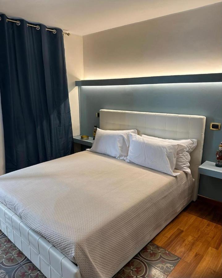 Calefati Gallery Luxury Apartment Bari Exteriör bild