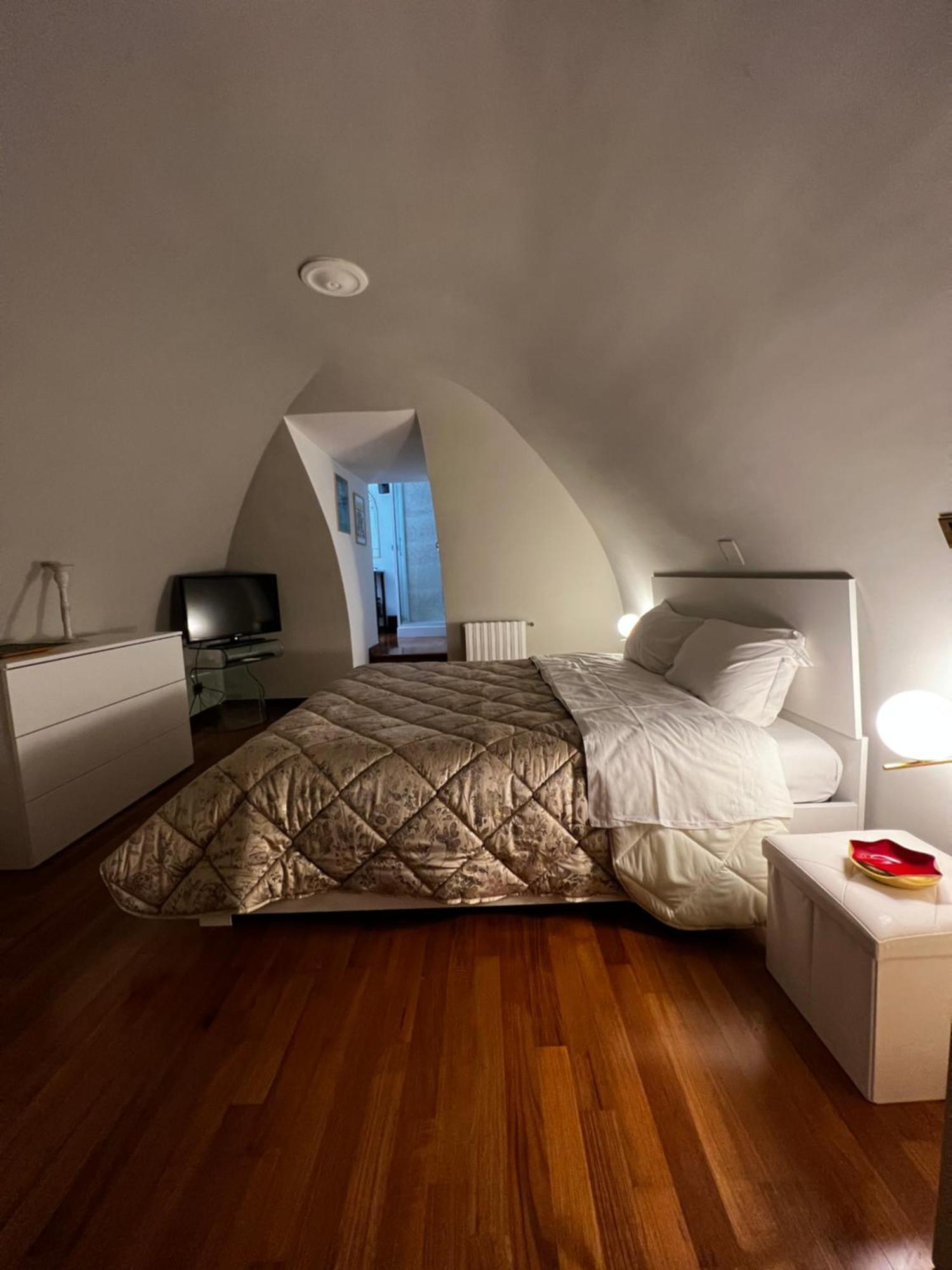 Calefati Gallery Luxury Apartment Bari Exteriör bild