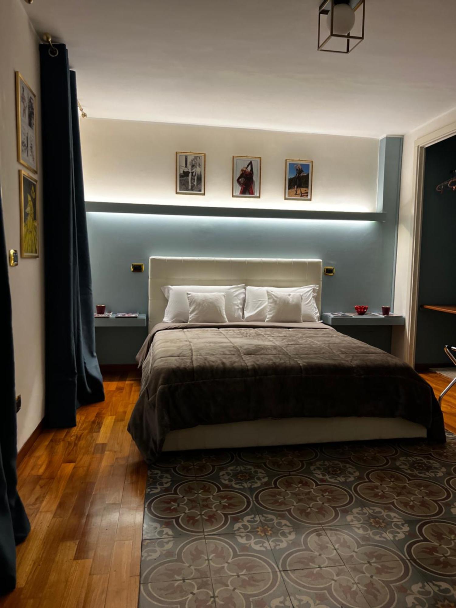 Calefati Gallery Luxury Apartment Bari Exteriör bild